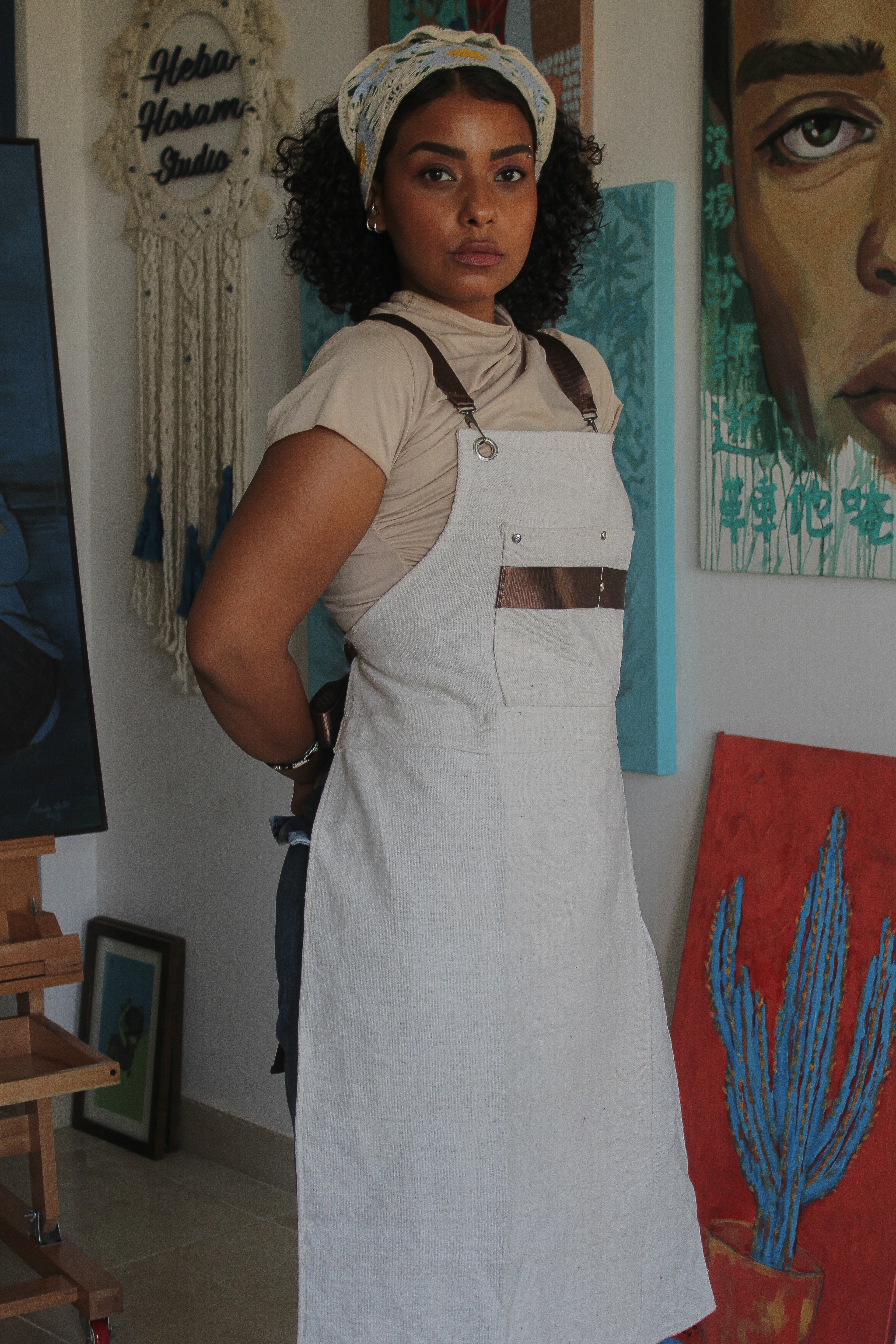 Unisex - split leg apron