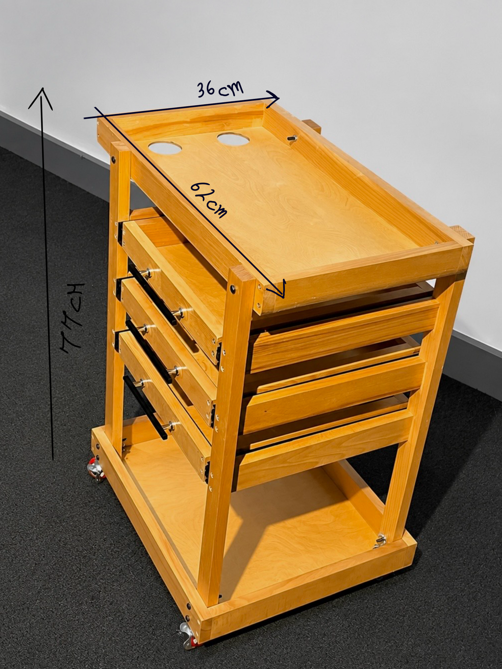 Studio organizer